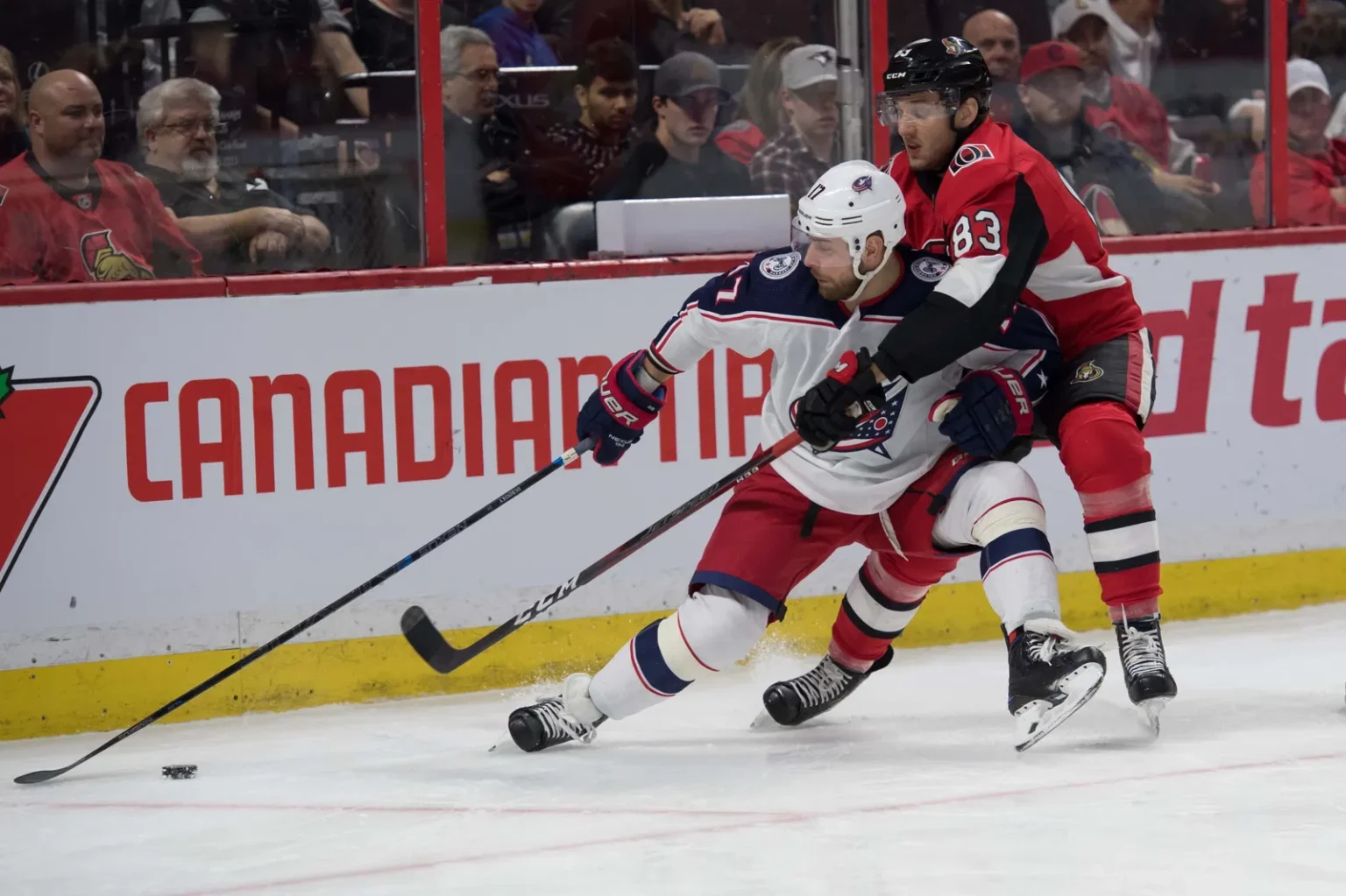 Blue Jacket signs defensive man Christian Jaros