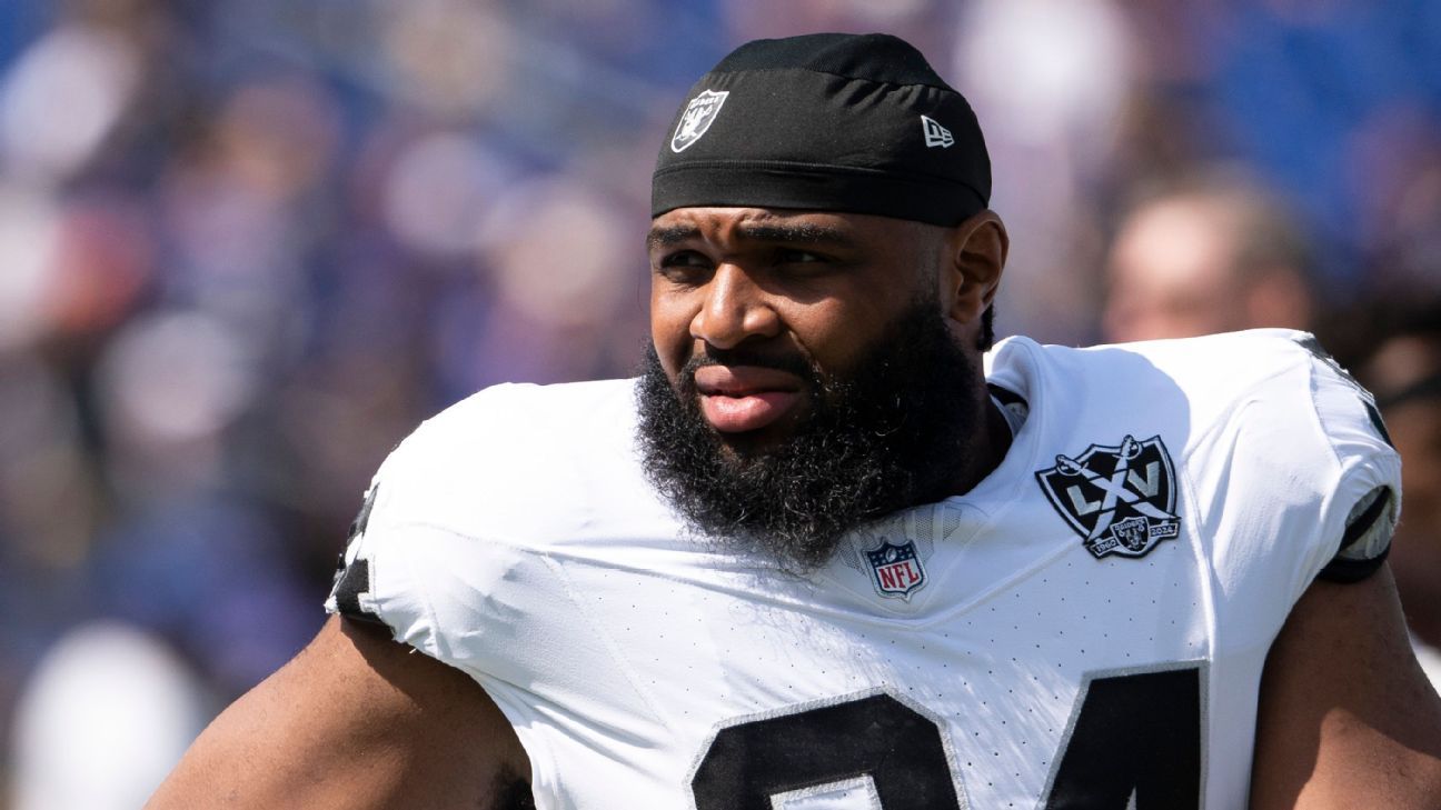 Source - Christian Wilkins kiss made Raiders players uncomfortable