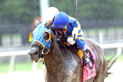 Colonial Downs: Winfinity, Slam concept wins dirt stakes