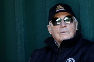 Secret Oath Gives to Trainers D. Wayne Lucas 5th Kentucky Oaks Wins and First since 1990