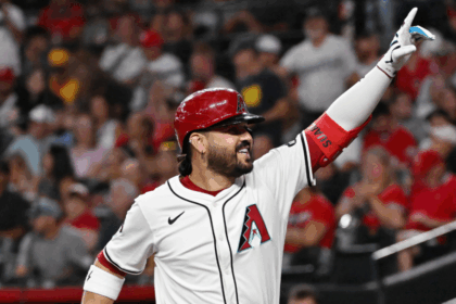 One of MLB's most coveted trade candidates, Eugenio Suárez plays well enough that the diamondback might not sell