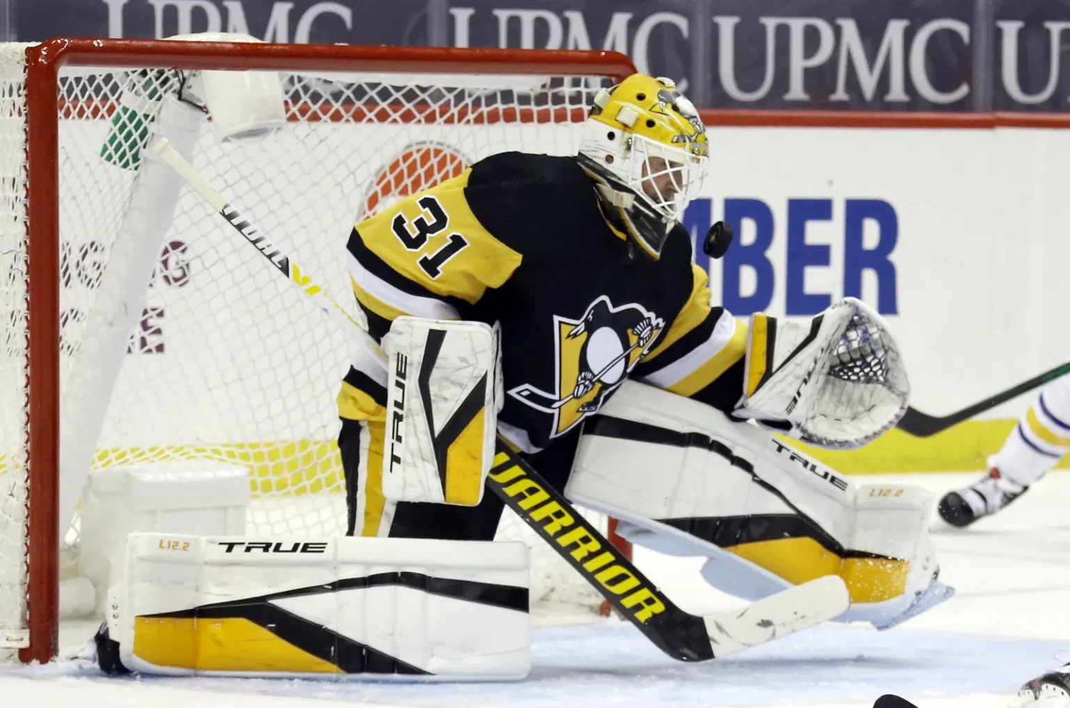 The former Penguin signed goalkeeper with overseas clubs