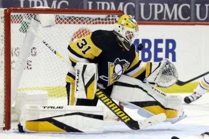 The former Penguin signed goalkeeper with overseas clubs