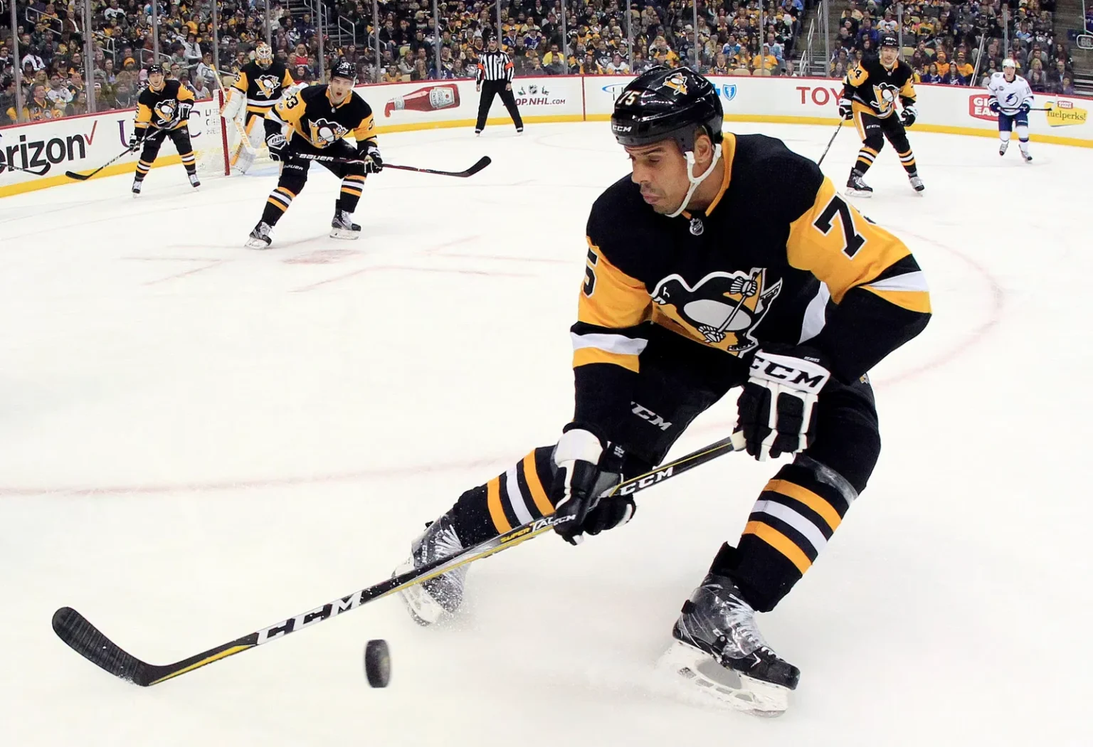 Former Penguin Ryan traded for a new team