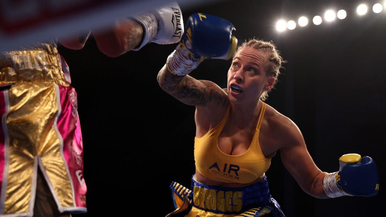 Ex-IBF champion Ebanie Bridges signs with the most valuable promotion