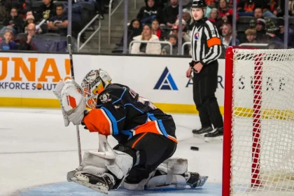 Former Penguin goaltending prospect re-signs duck