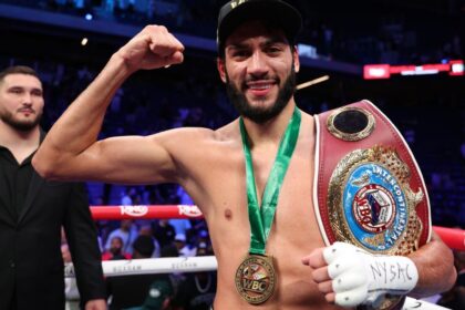 Hamzah Sheeraz posts a 5-round TKO for Edgar Berlanga