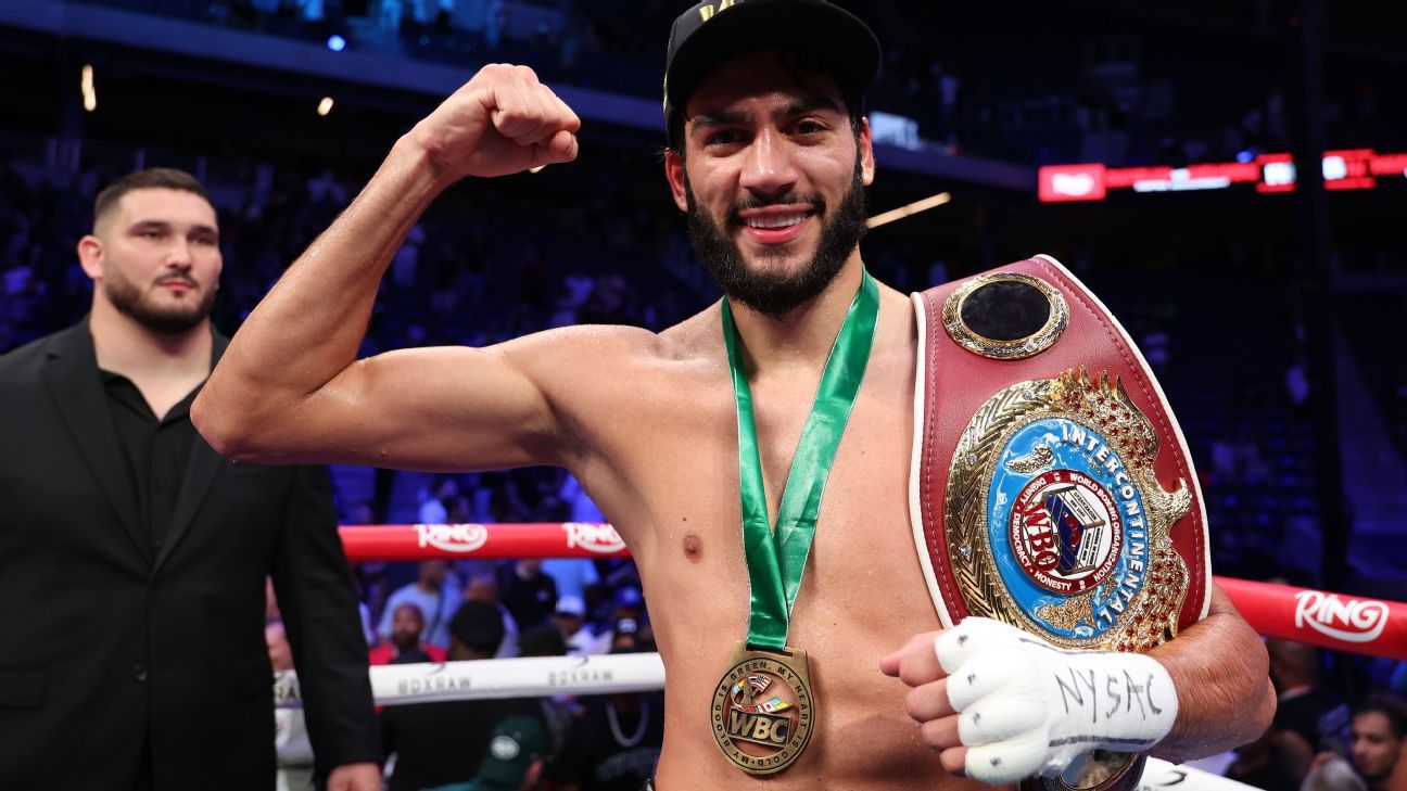 Hamzah Sheeraz posts a 5-round TKO for Edgar Berlanga