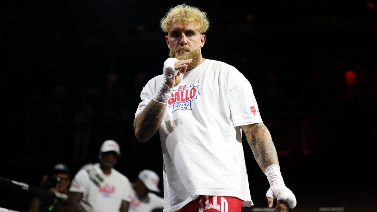 At the intersection of his boxing career, Jake Paul must decide to be a fighter and promoter