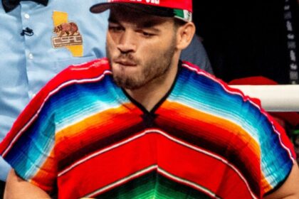 Julio Cesar Chavez supports his son arrested by immigration agents