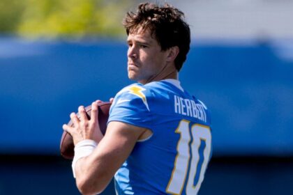 Justin Herbert of Chargers wears UV protection contact lenses