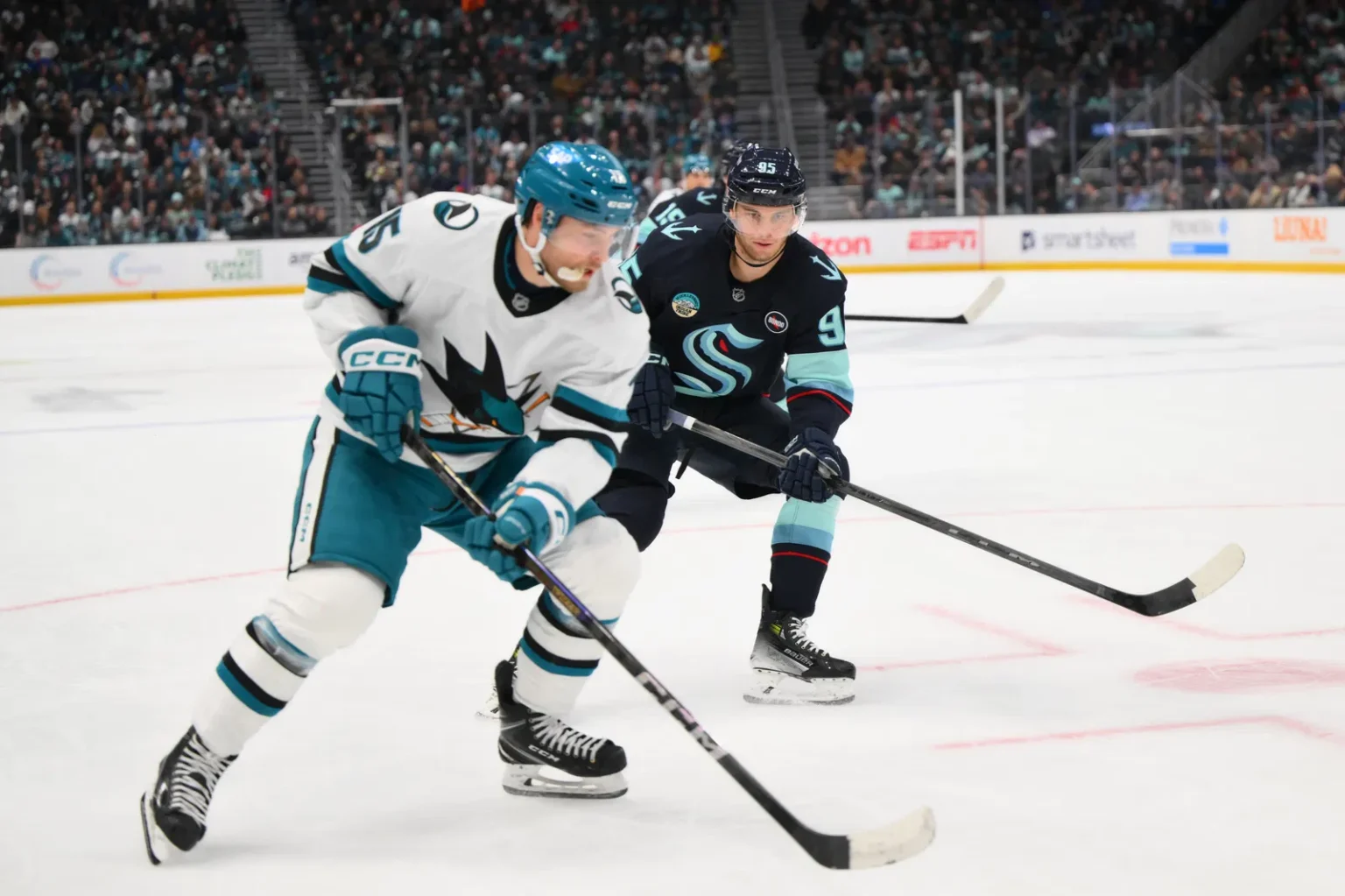 Shark free agent Nikolai Kovalenko signs with KHL