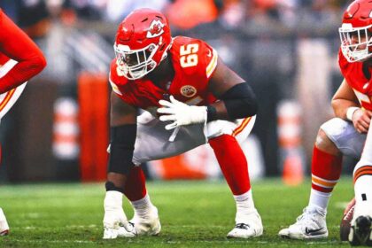 Pro Bowl G Tray Smith, Kansas City Chiefs agree to mammoth expansion