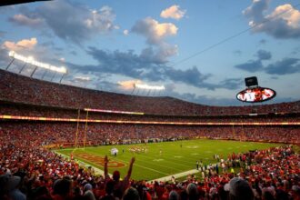 Kansas extends deadline for Chiefs and Royals to raise stadiums