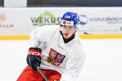 Kings' second round draft picks are considering staying in the Czech Republic or moving abroad