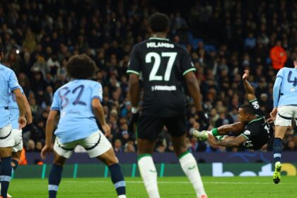 Leeds submits "improvement" bids for "unusual" stars as the 49erers are trying to deal closely