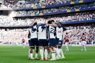 Levy is about to sell, so the club president of lectures to sign a £60 million Tottenham player