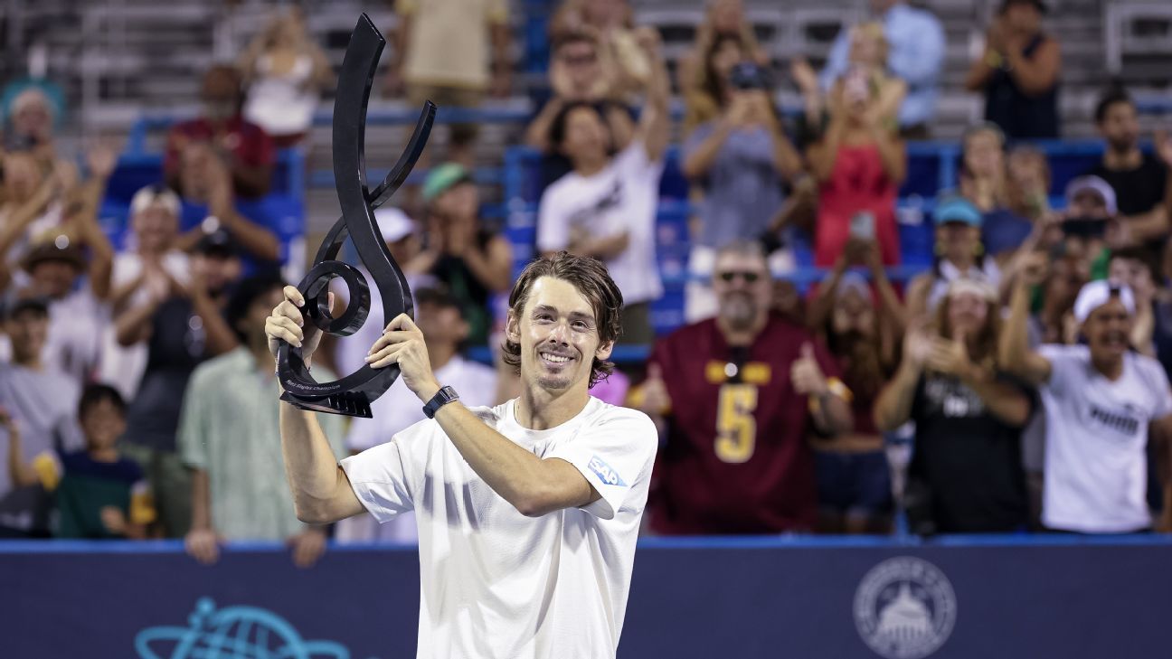 "Lucky" Alex de Minauer saves 3 match points to win DC Open