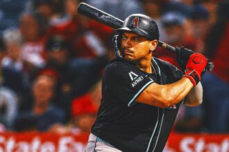 The Mariners get one base hand Josh Naylor from the Diamondbacks for two pitchers