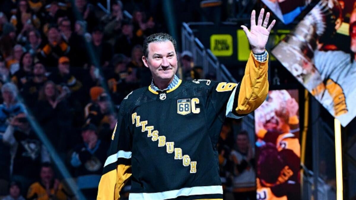 The Mario Lemieux-led ownership group is "very interested" in buying Penguins on a report-by-report basis.