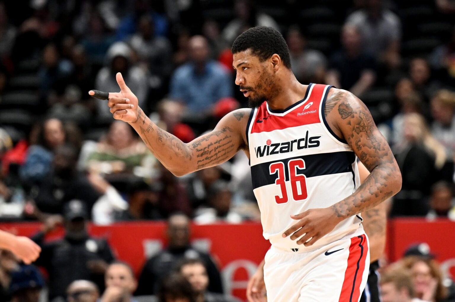 NBA fans responded to the acquisition of Marcus Smart's contract, and Lukadon Sic was hired to join the LA Lakers on a two-year deal