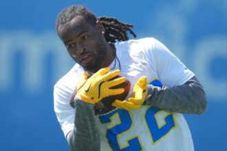 Agent - Najee Harris suffers eye injury in fireworks incident