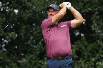 Padraig Harrington is building a one-shot lead at the senior British Open