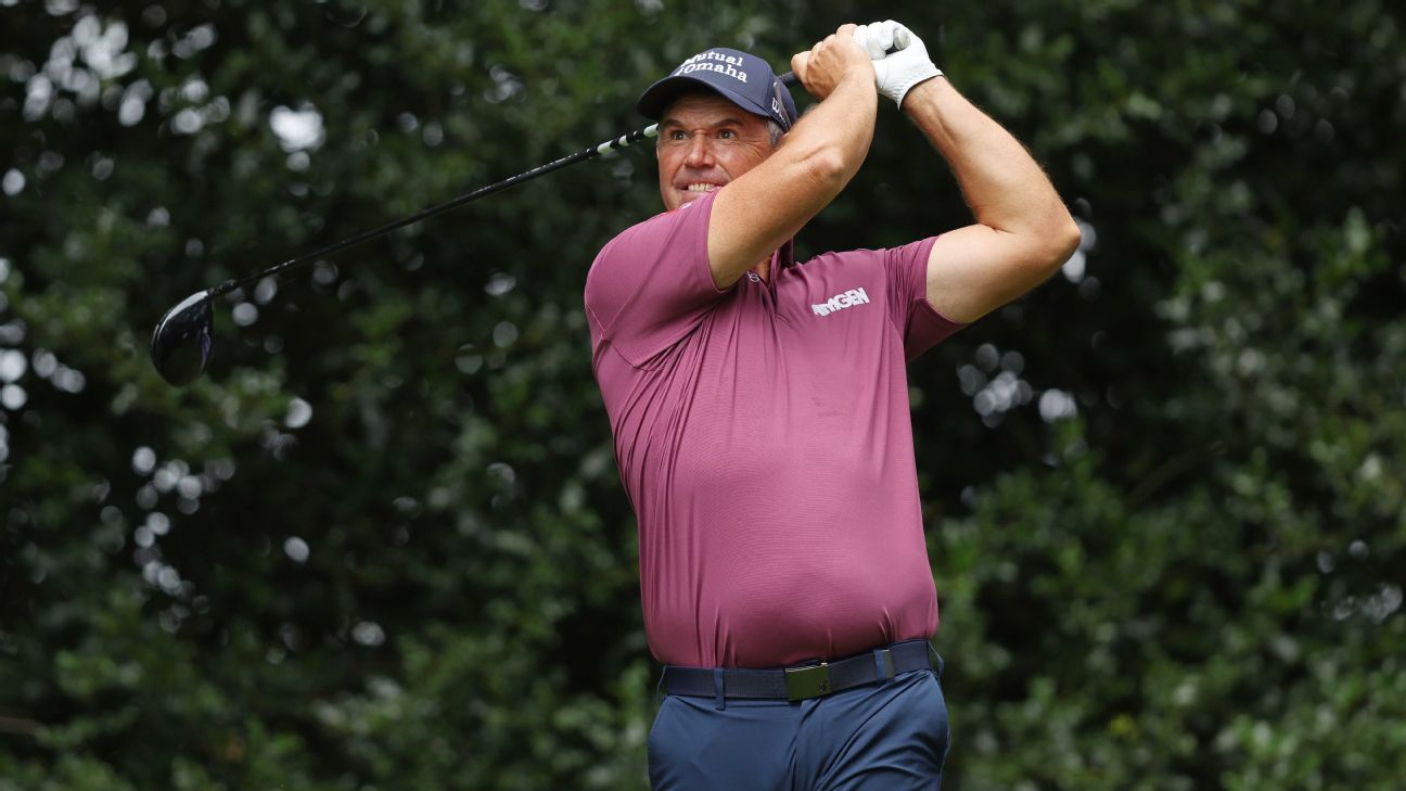 Padraig Harrington is building a one-shot lead at the senior British Open