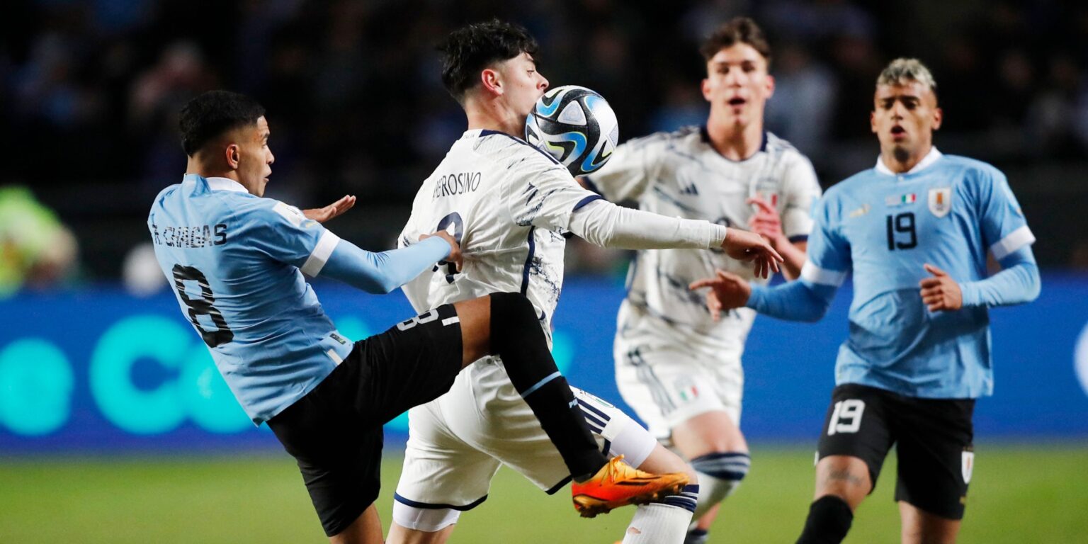 Rogers and Celtic want "famous striker signature" along with Ambrosino Lone