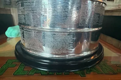 The Stanley Cup finds its way to South Florida's staple food flanigan