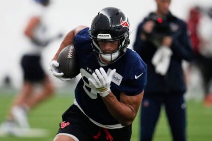 Texans' improved attacks began to come together