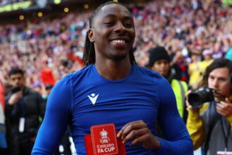 The £40 million PL striker will become "love" to sign Arsenal