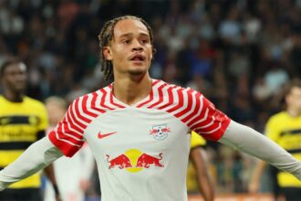 The Chelsea offer for Barcelona's targets was revealed in a story about Simons and Doves