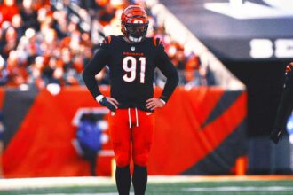 Trey Hendrixon is reportedly planning to end the holdout and reports to Bengals Camp