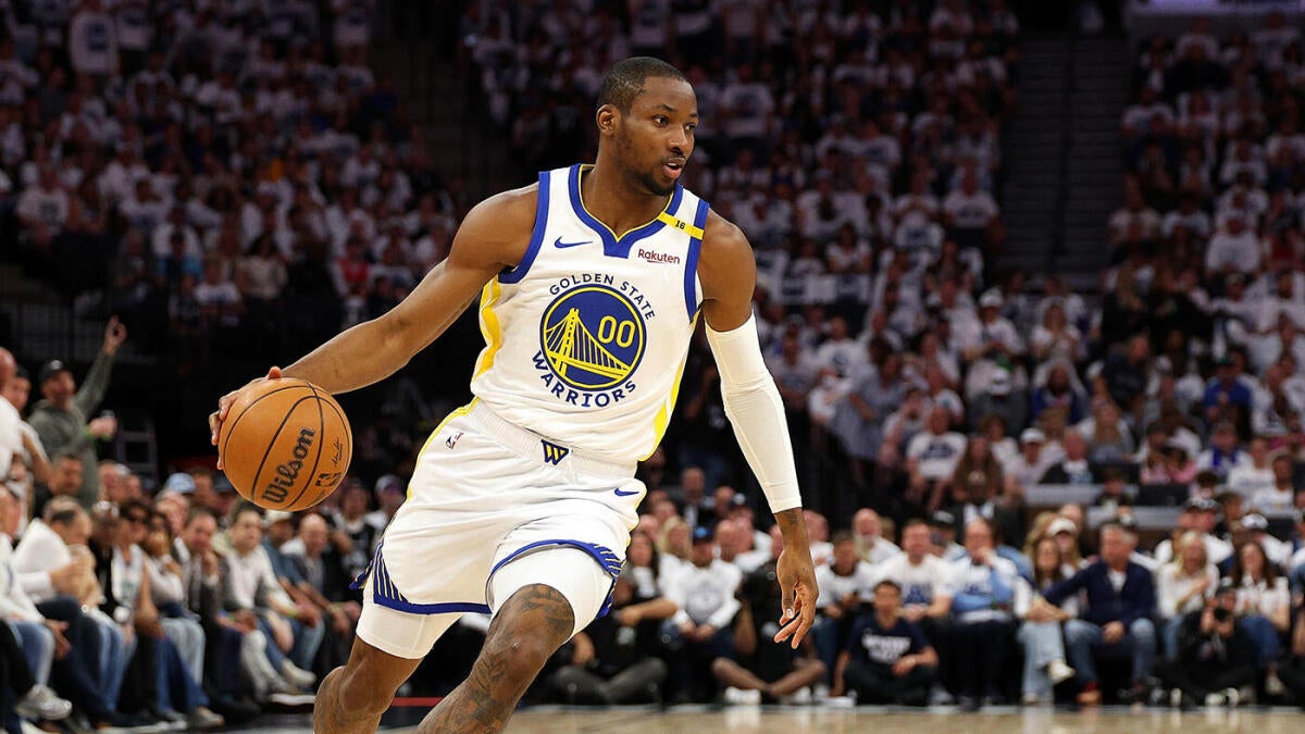 With the Warriors looking for more money per report, the Suns express their interest in signing and trading with Jonathan Kuminga