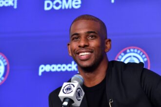 Just as NBA teams chase the youths for the title, the Clippers try the opposite - NBC Sports Philadelphia