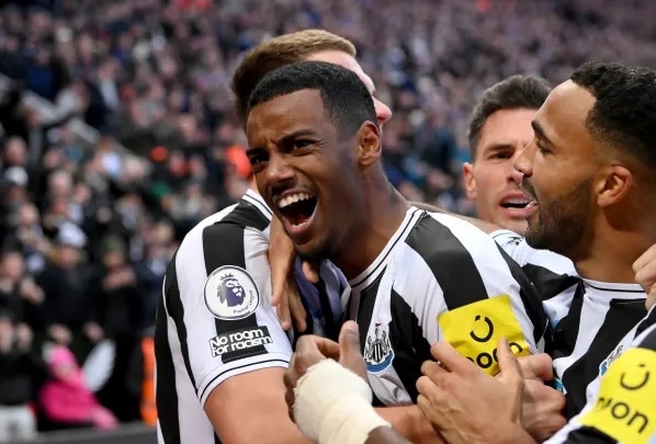 Liverpool approaches Newcastle for Isaac