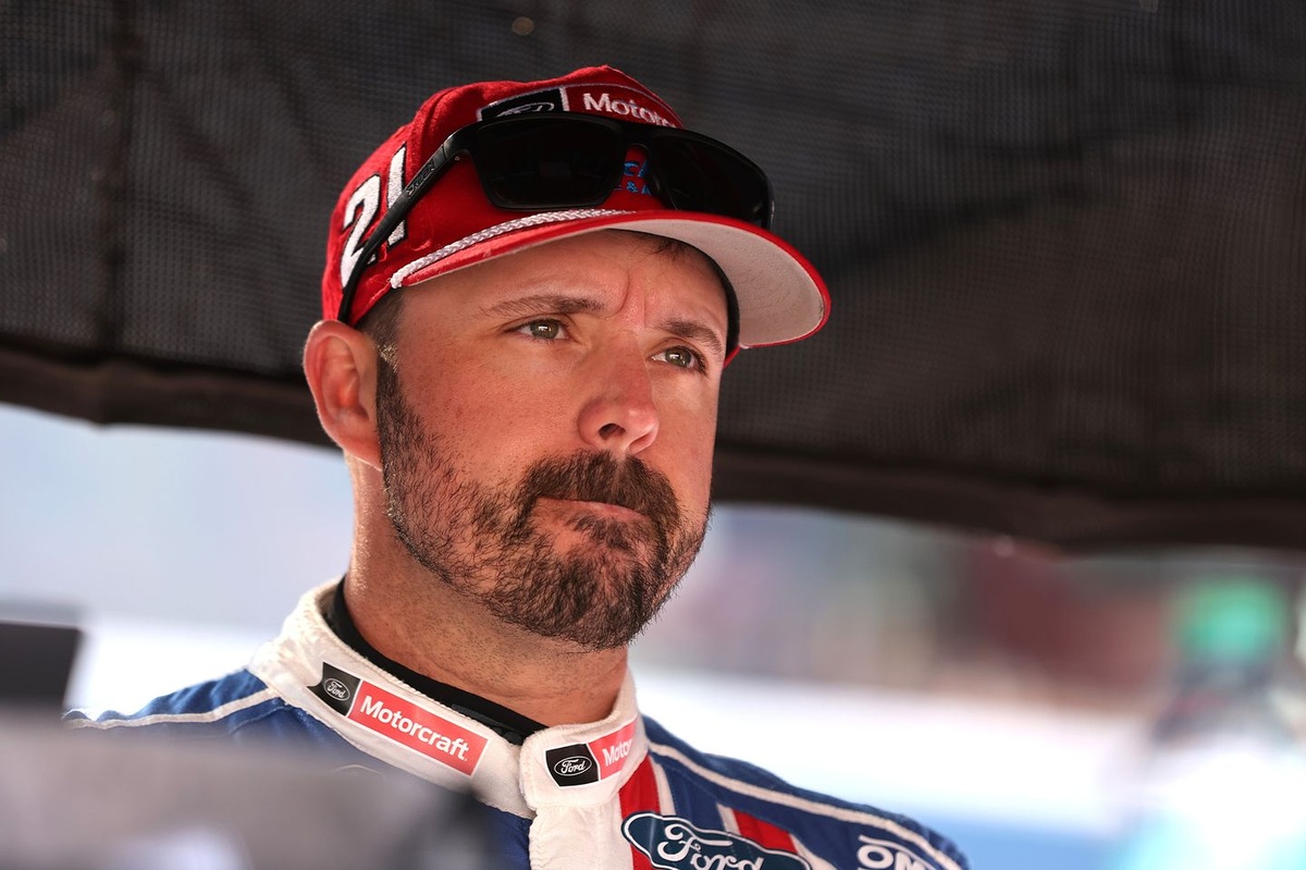 Josh Berry left after reading to Carson Joseval after the wreck in Sonoma