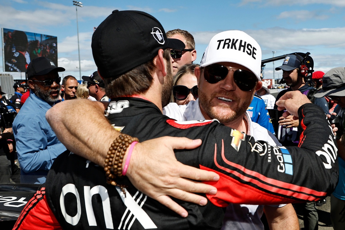 Truckhouse owner praises Daniel Suarez, but says "It's time to move on"