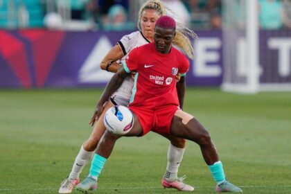 NWSL midseason check-in: Golden boots and MVP front runner clear day. Former USWNT coach making noise