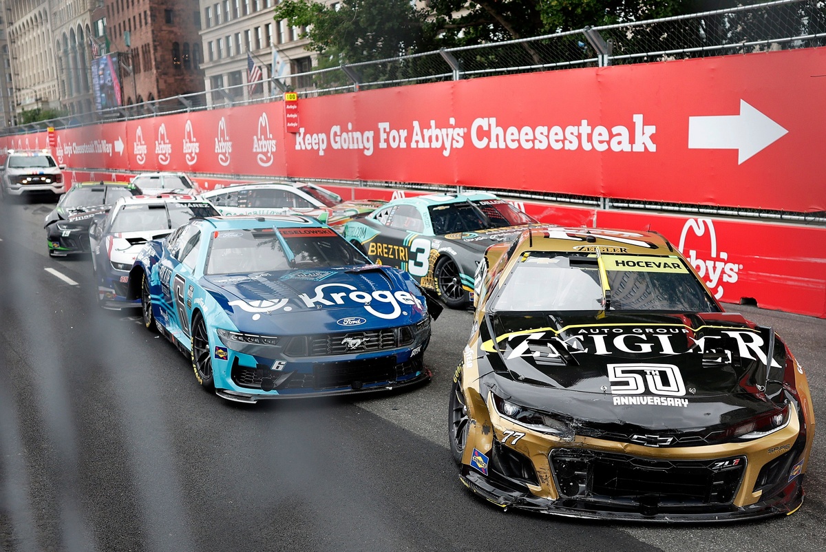 Video: Chicago NASCAR Cup Pile-Up Block Truck Causing Early Red Flag