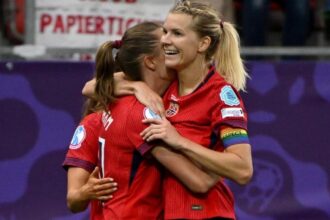 The women's Euro knockout stage begins. Liverpool star striker Lionel Messi's partner joins Intermiami