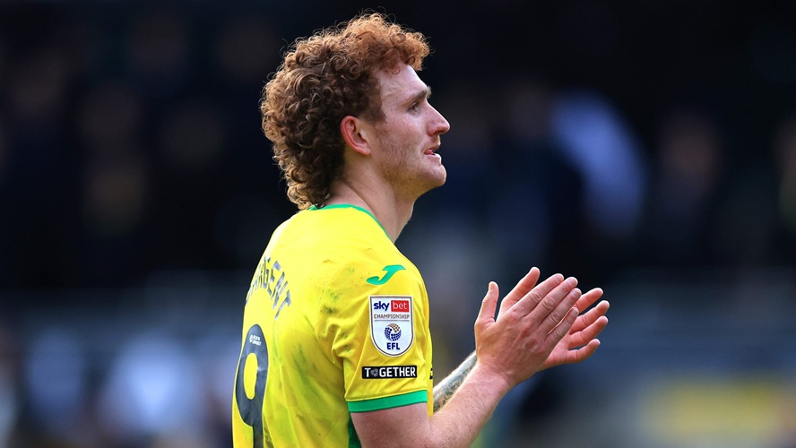 Woffsburg approaches Josh Sargent