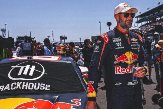 Shane Van Gisbergen again rules, wins at Sonoma and extends his winning streak