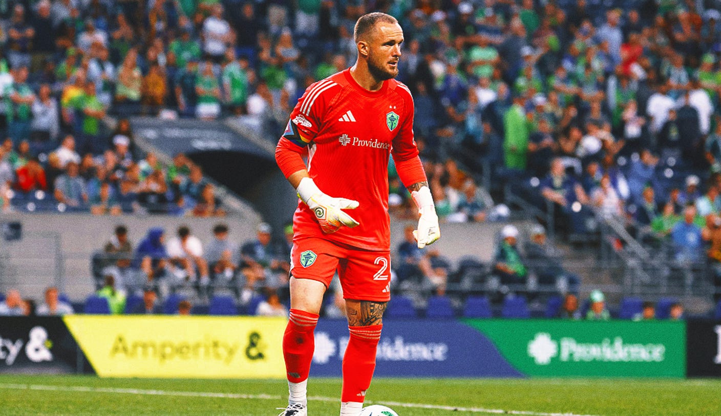 Seattle Sounders' Stephen Frey took off in ambulance after colliding on the field