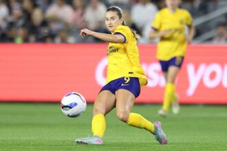 USWNT's Sentnor joins KC Current on a record deal