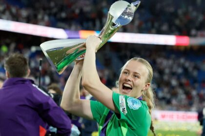 Hampton dumped the Spanish goalkeeper's notes in a shootout