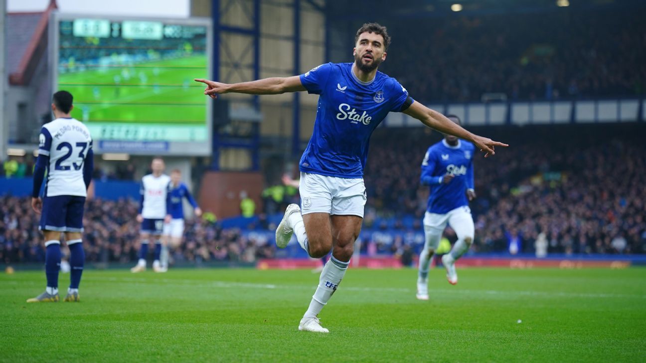 Transfer Rumors, News: Calvert Lewin launches agent to drive Man United deal