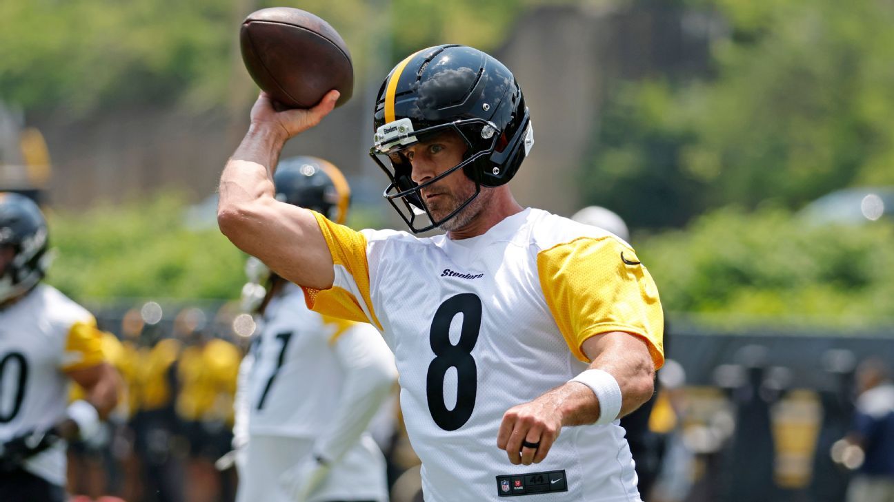 Aaron Rodgers opens to play in the Steelers' preseason opening game