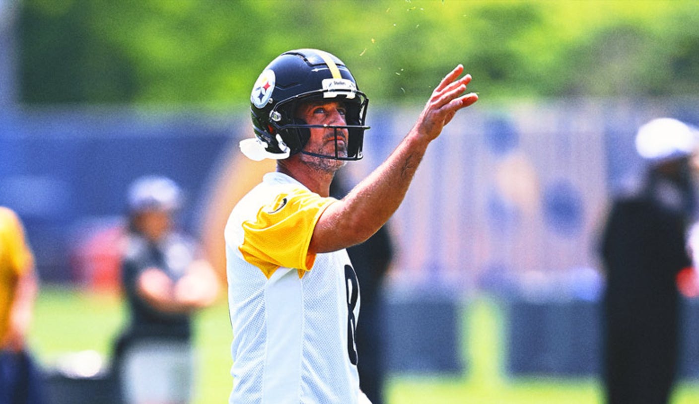 Aaron Rodgers hates his new Steelers helmet: "It looks like a damn spaceship."